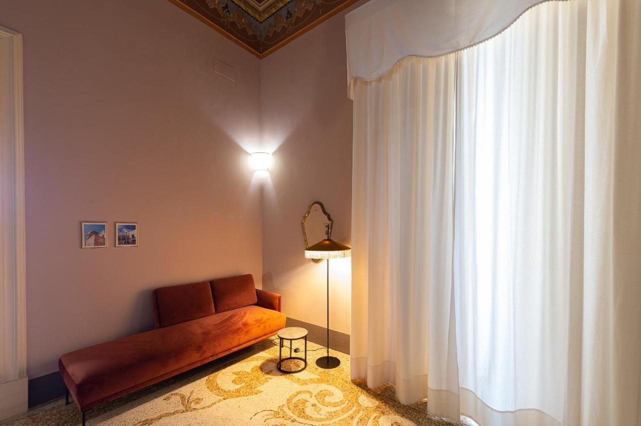 Palazzo Francesco Grassi Bed and Breakfast Aradeo Εξωτερικό φωτογραφία