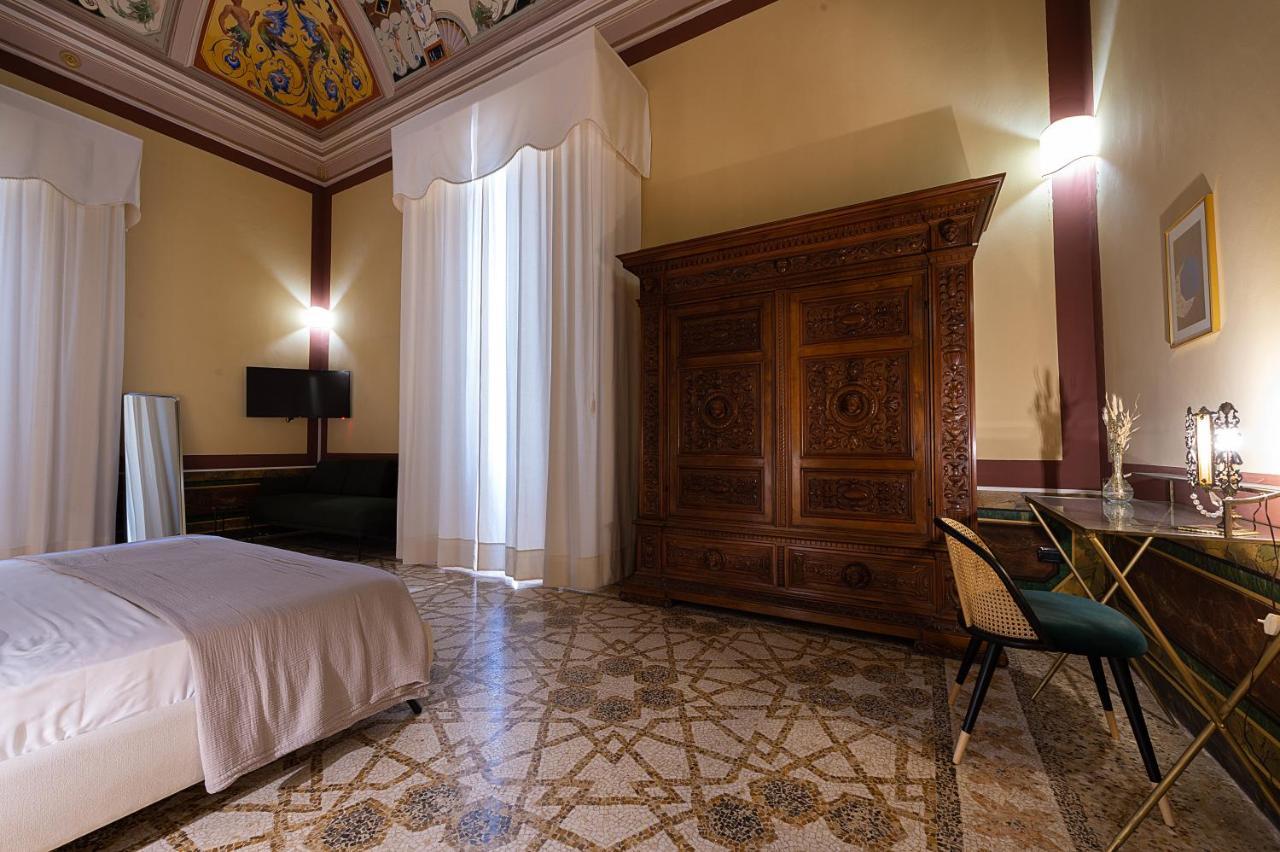 Palazzo Francesco Grassi Bed and Breakfast Aradeo Εξωτερικό φωτογραφία