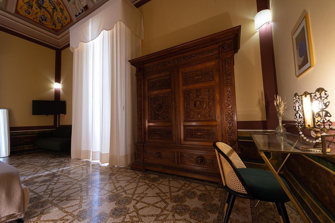 Palazzo Francesco Grassi Bed and Breakfast Aradeo Εξωτερικό φωτογραφία